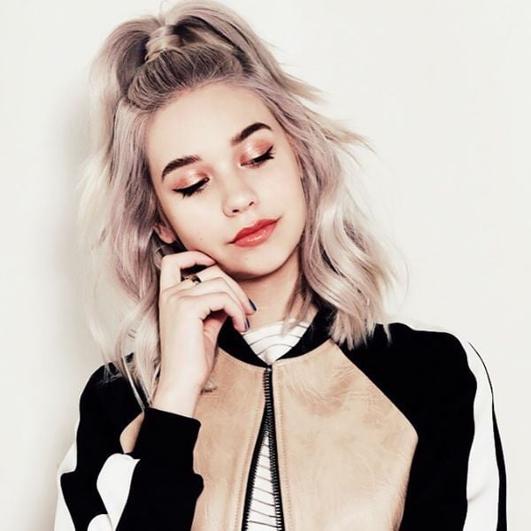Ash Blonde Collarbone Style Half Up — Trendy Hairstyles for Teens