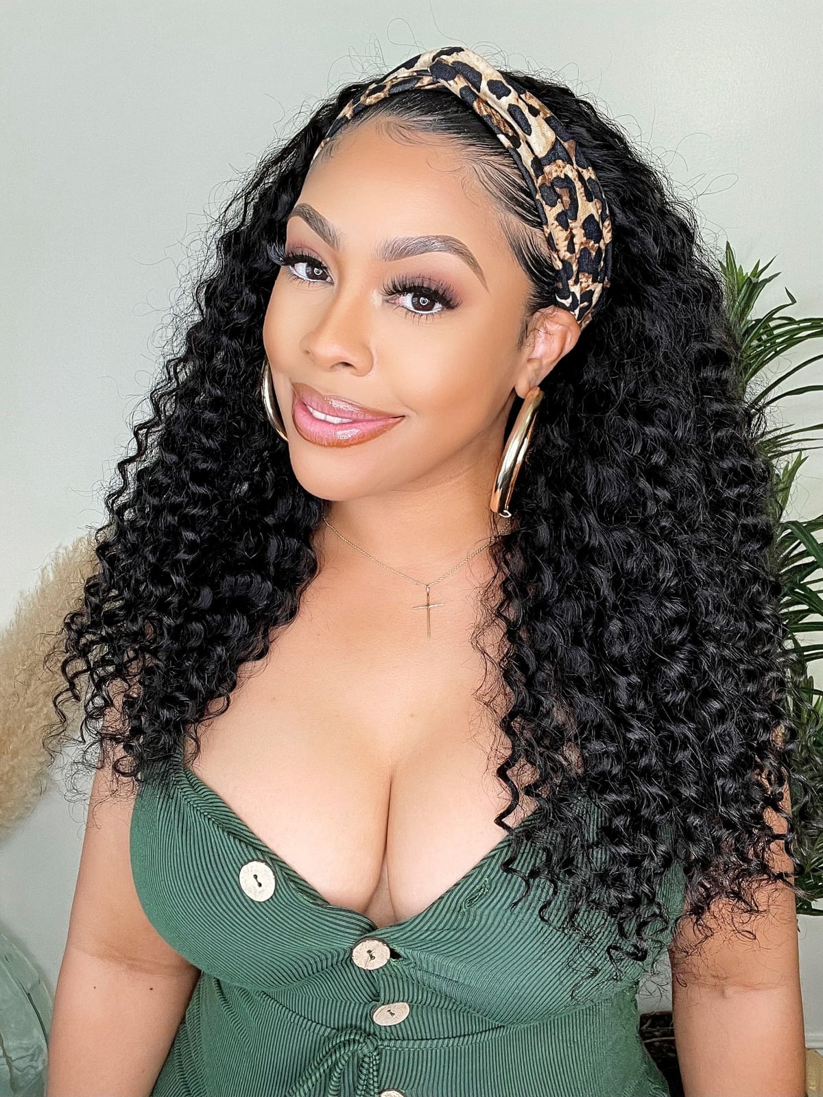 Long Wavy Black Mid-Back Loose Curls Long Wavy Black Mid-Back Loose Curls — Trendy Headband Wig