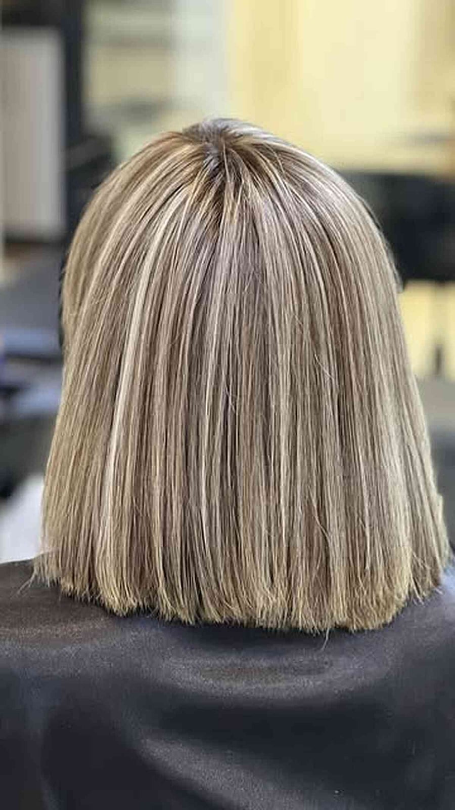Collarbone Bob With Ash Blonde Highlights, Straight — Trendy Highlights Hair