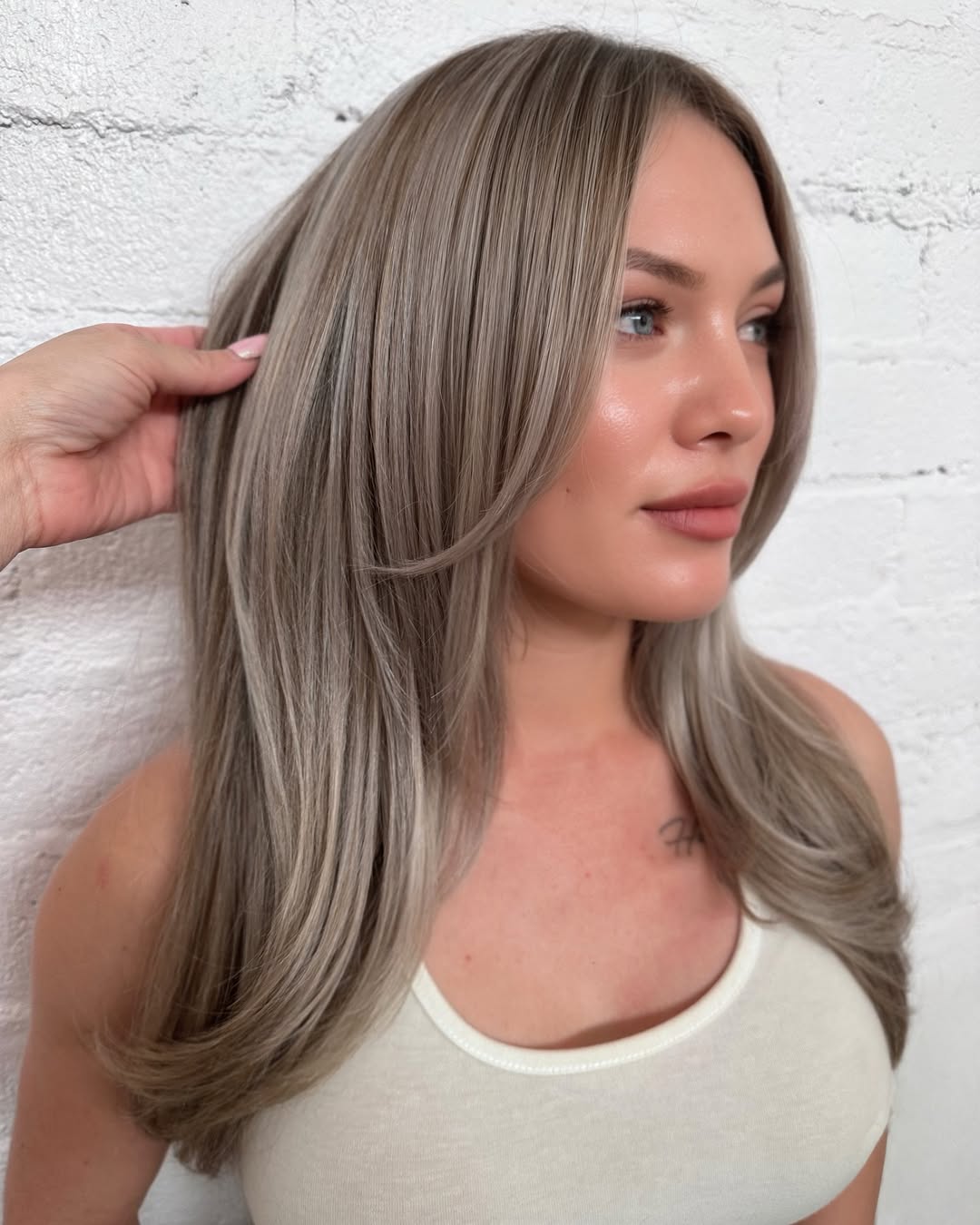 Shoulder Ash Blonde With Platinum Highlights — Trendy Highlights Hair