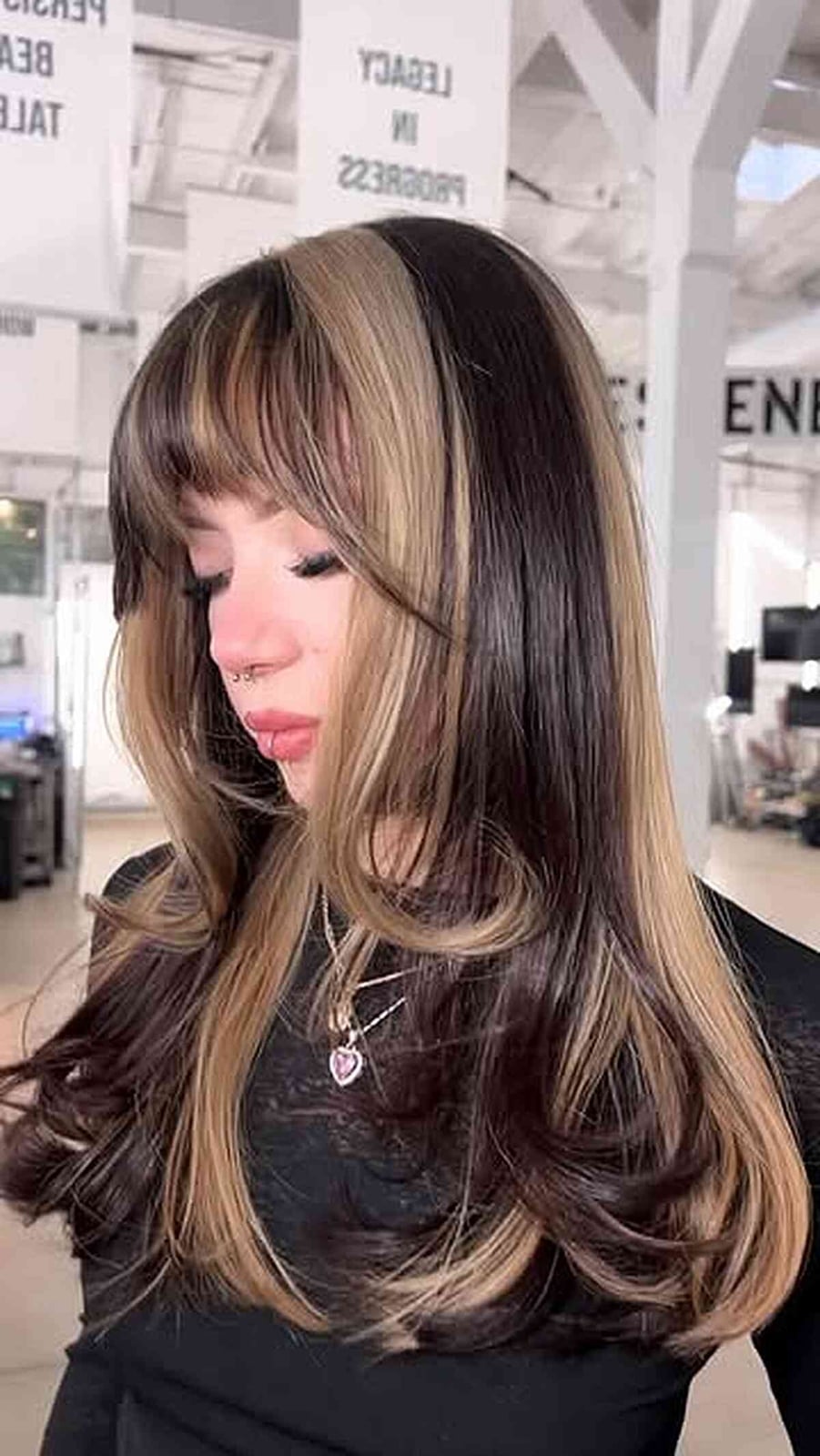 Long Bob With Chunky Blonde Highlights — Trendy Highlights Hair