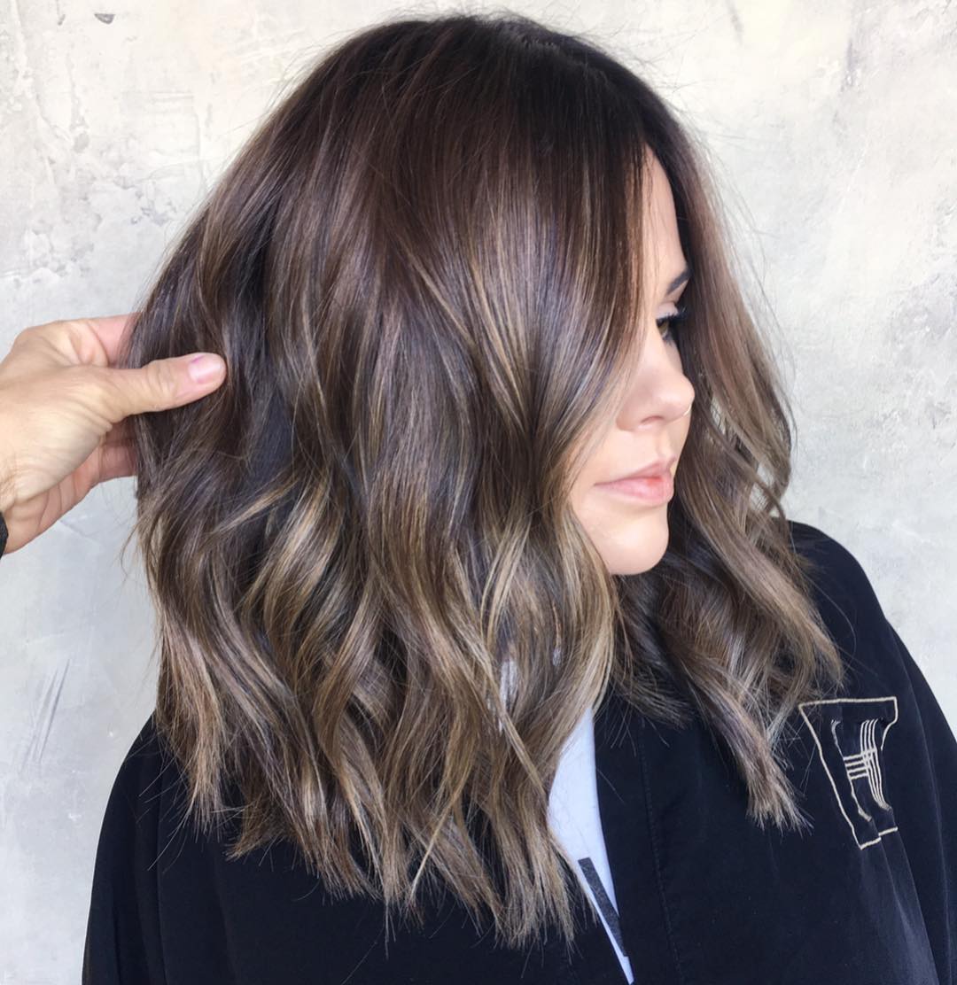 Collarbone Lob With Ash Blonde Highlights — Trendy Highlights Hair
