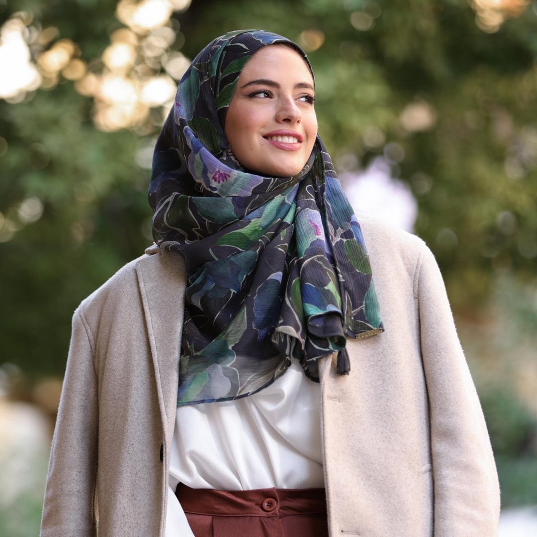 Floral Print Hijab with Beige Coat Floral Print Hijab with Beige Coat — Trendy Hijab Outfits