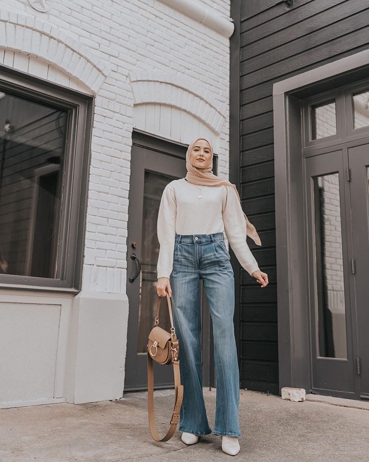 Cream Sweater with Flared Jeans Cream Sweater with Flared Jeans — Trendy Hijab Outfits
