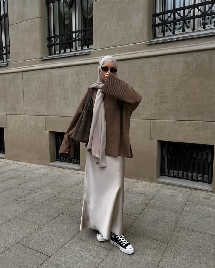 Brown Knit Cardigan with Satin Maxi Skirt Brown Knit Cardigan with Satin Maxi Skirt — Trendy Hijab Outfits