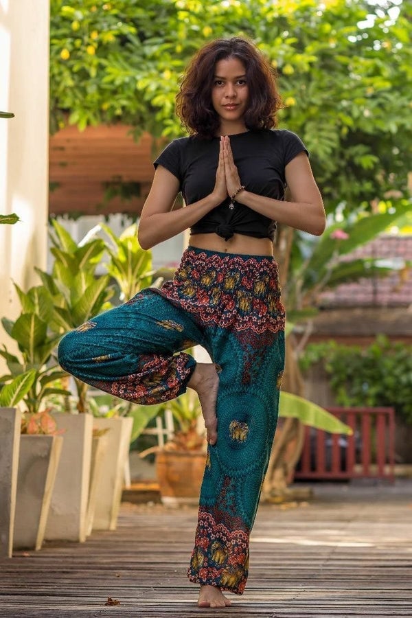 Printed Harem Pants for Yoga — Trendy Hippie Outfits