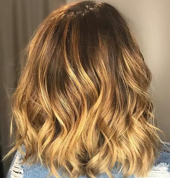 Back View Collarbone Honey Blonde With Warm Tones Back View Collarbone Honey Blonde With Warm Tones — Trendy Honey Blonde Balayage
