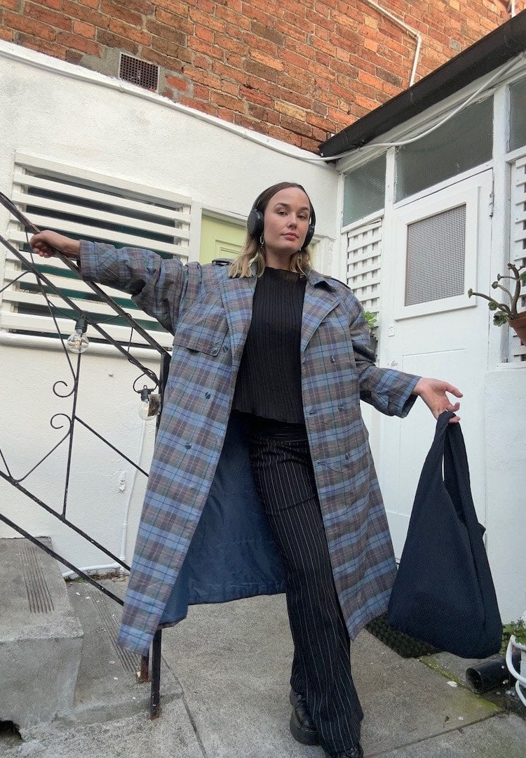 Oversized Plaid Trench Coat Over Black Top Oversized Plaid Trench Coat Over Black Top — Trendy Interview Outfits