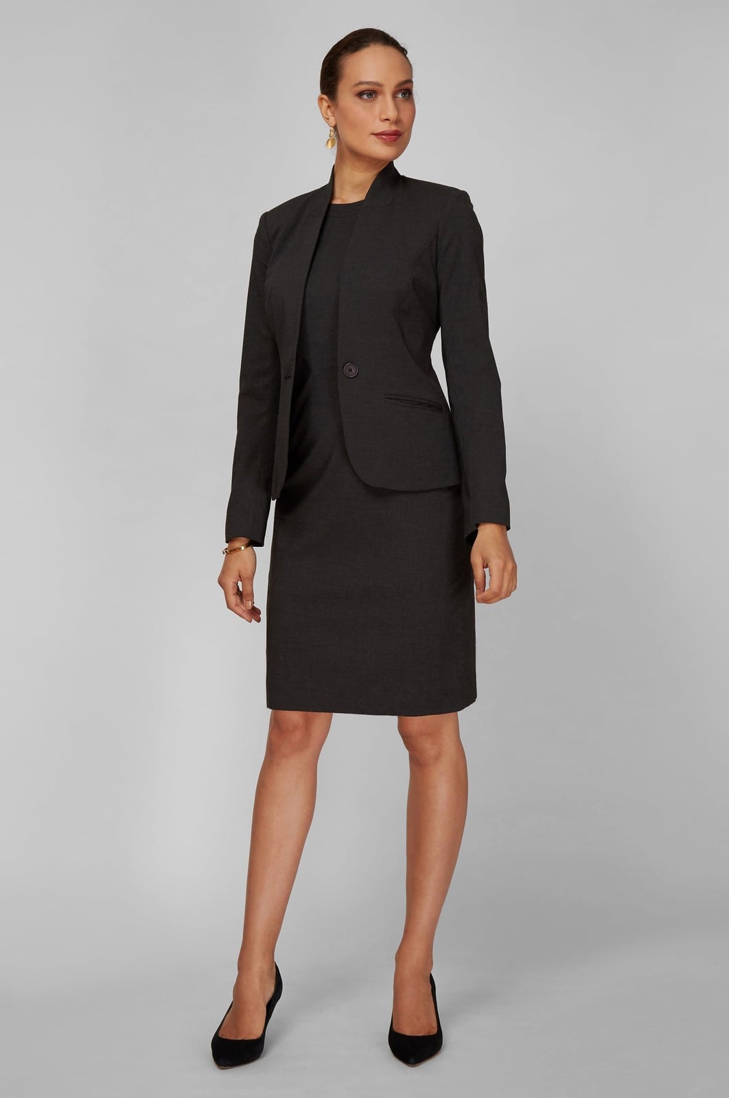 Charcoal Grey Sheath Dress with Collarless Blazer Charcoal Grey Sheath Dress with Collarless Blazer — Trendy Interview Outfits