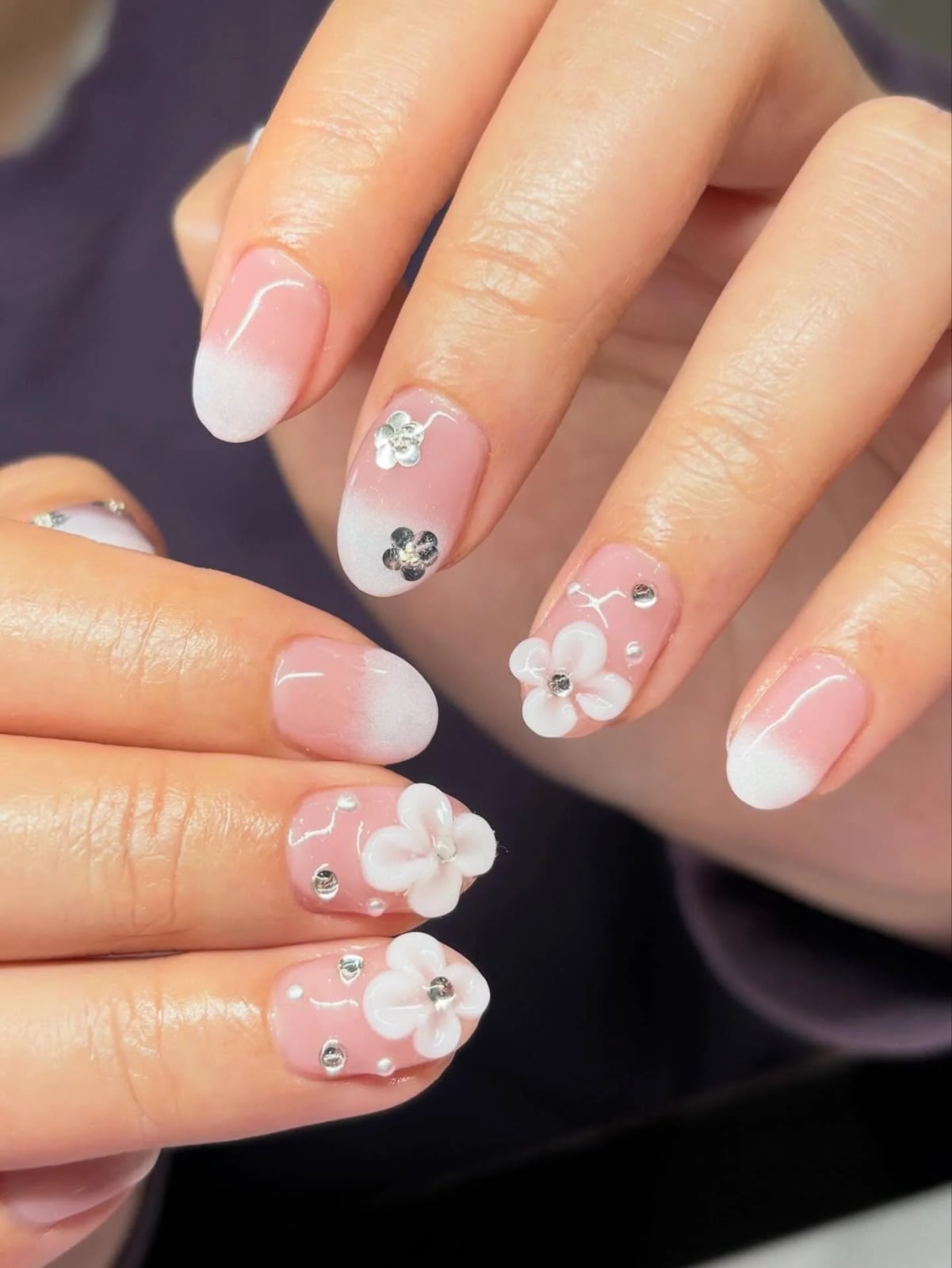 Medium Oval Pink White French 3D Flower Nails Medium Oval Pink White French 3D Flower Nails — Trendy Japanese Nails