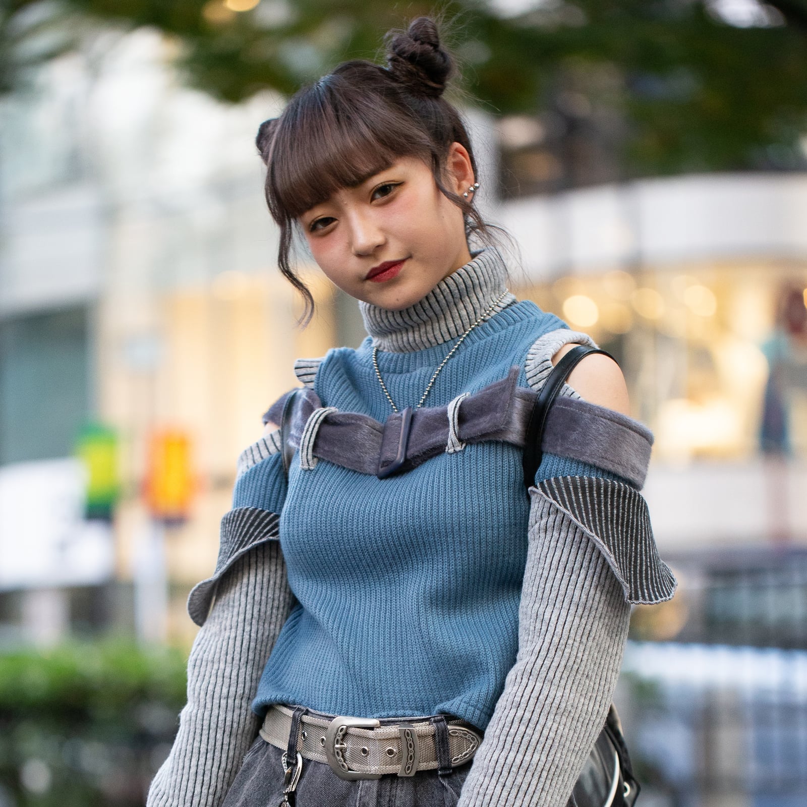 Layered Knit Tops With Cutouts — Trendy Japanese Outfits