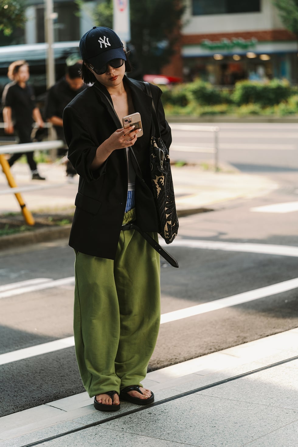 Oversized Blazer With Sweatpants — Trendy Japanese Outfits