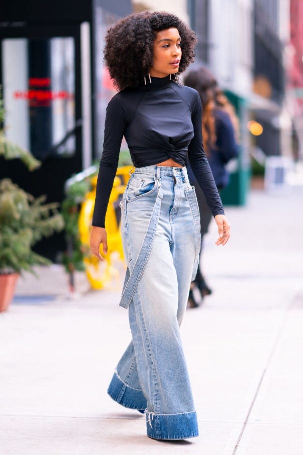 Extreme Wide Leg Jeans with Denim Suspenders Extreme Wide Leg Jeans with Denim Suspenders — Trendy Jeans Outfits