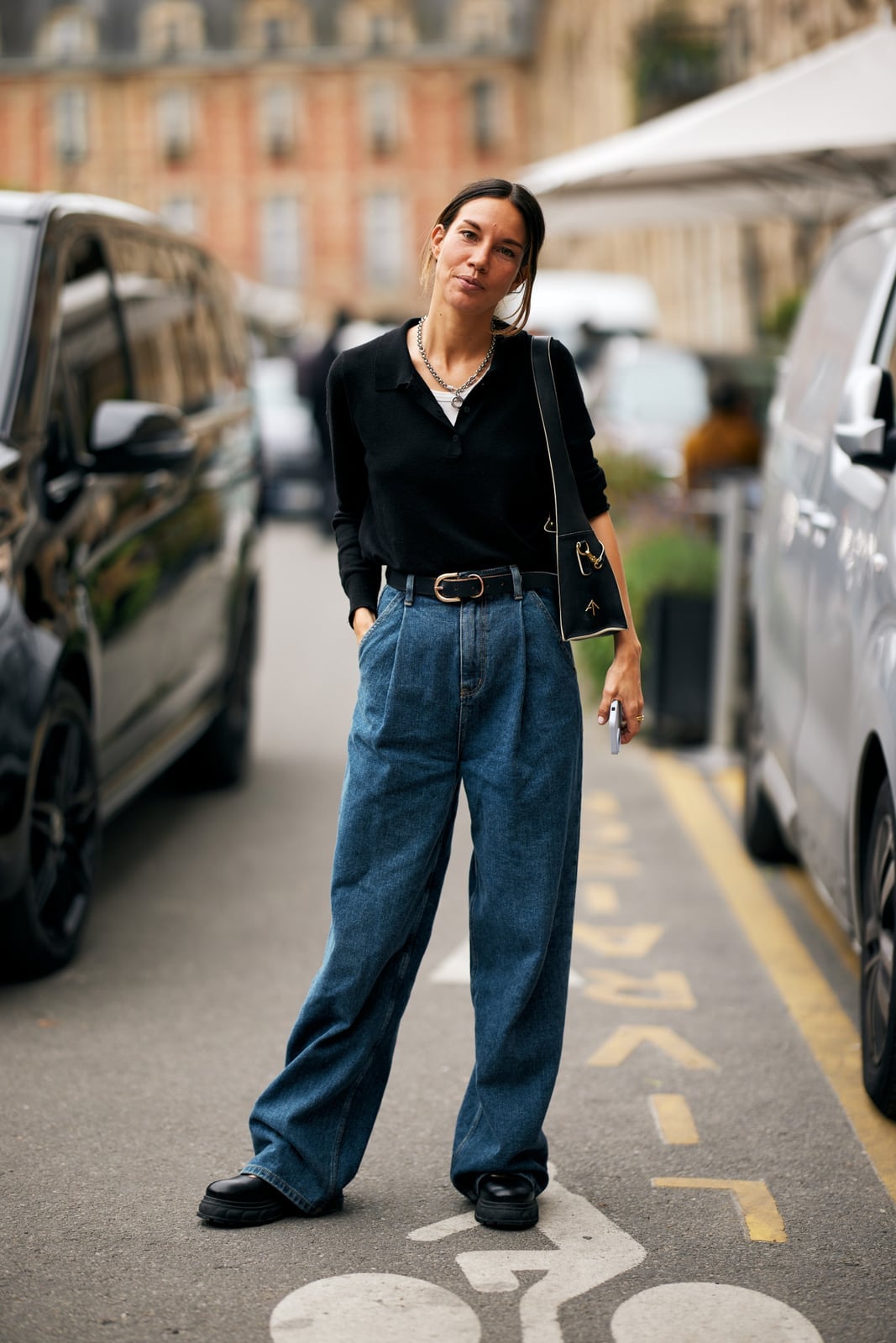 Pleated Baggy Jeans with Layered Knitwear Pleated Baggy Jeans with Layered Knitwear — Trendy Jeans Outfits