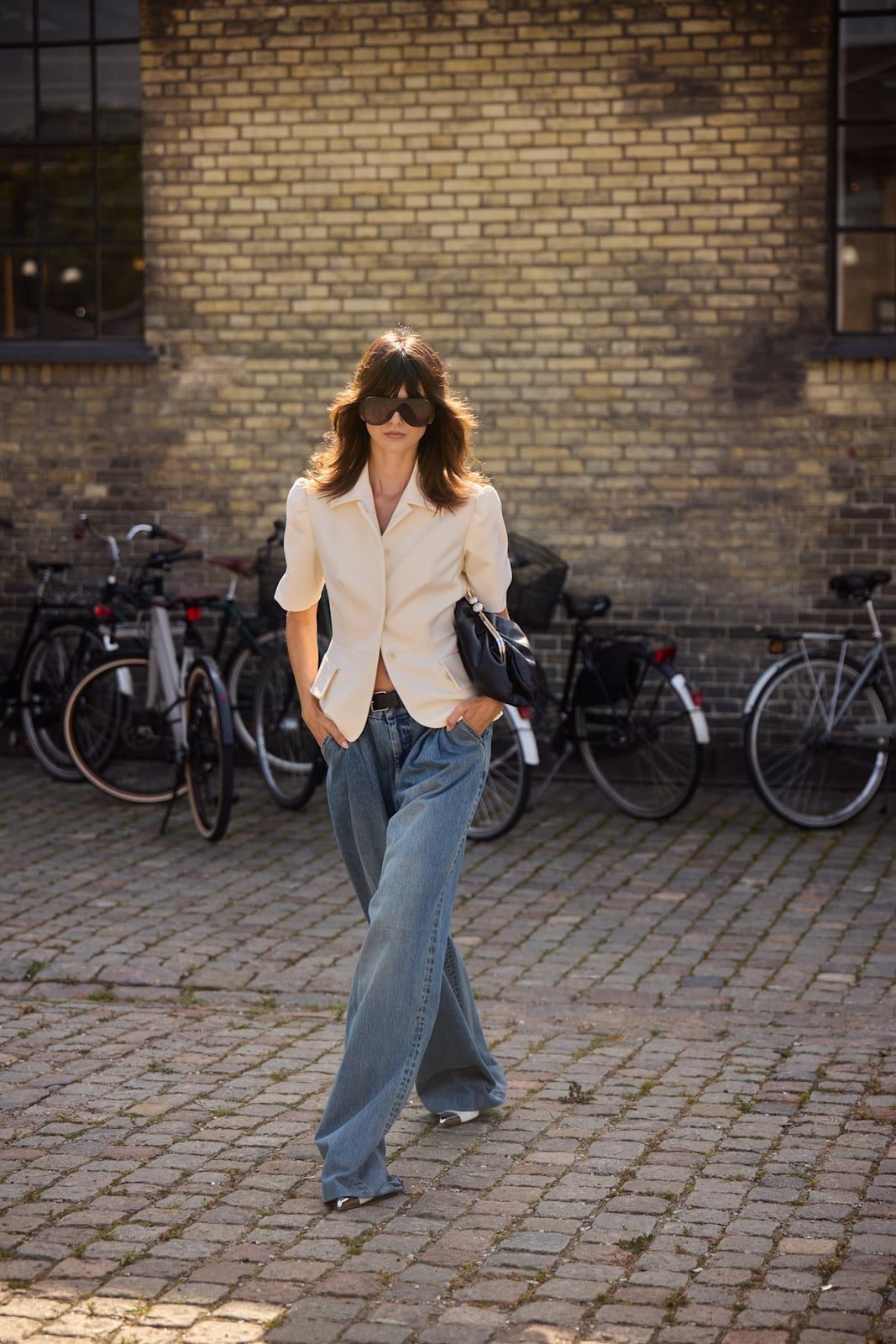 Baggy Pleated Jeans with Short-Sleeve Button-Up Baggy Pleated Jeans with Short-Sleeve Button-Up — Trendy Jeans Outfits