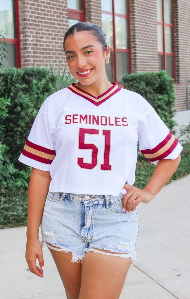 Cropped Jersey With Distressed Denim Shorts and Loose Fit Top — Trendy Jersey Outfit