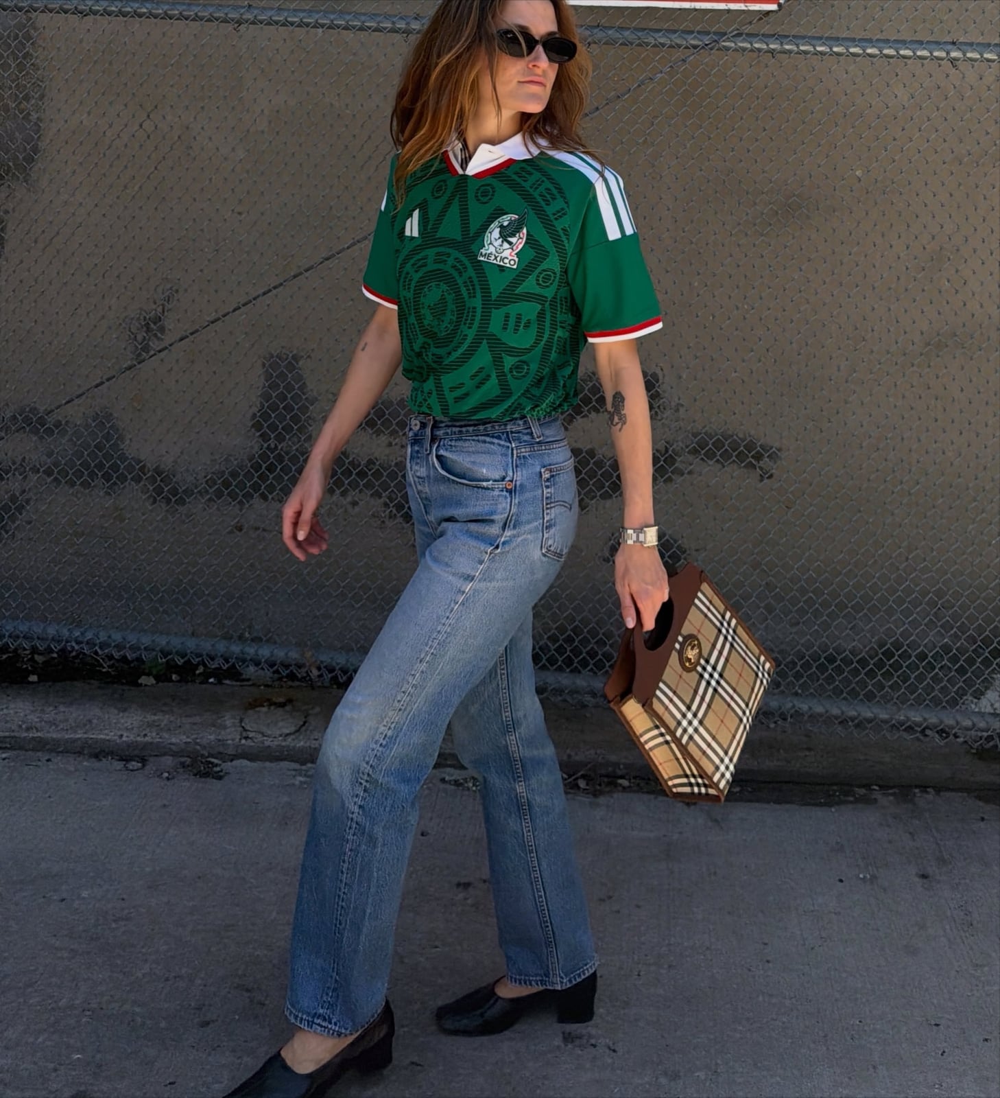 Soccer Jersey With Relaxed Fit Jeans — Trendy Jersey Outfit