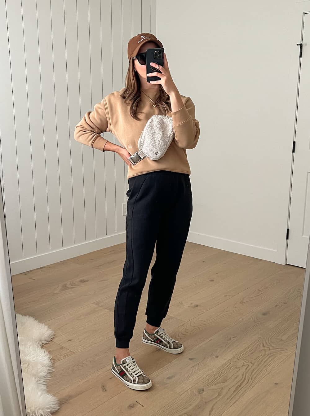 Black Joggers with Tan Sweatshirt and Patterned Sneakers Black Joggers with Tan Sweatshirt and Patterned Sneakers — Trendy Jogging Outfits