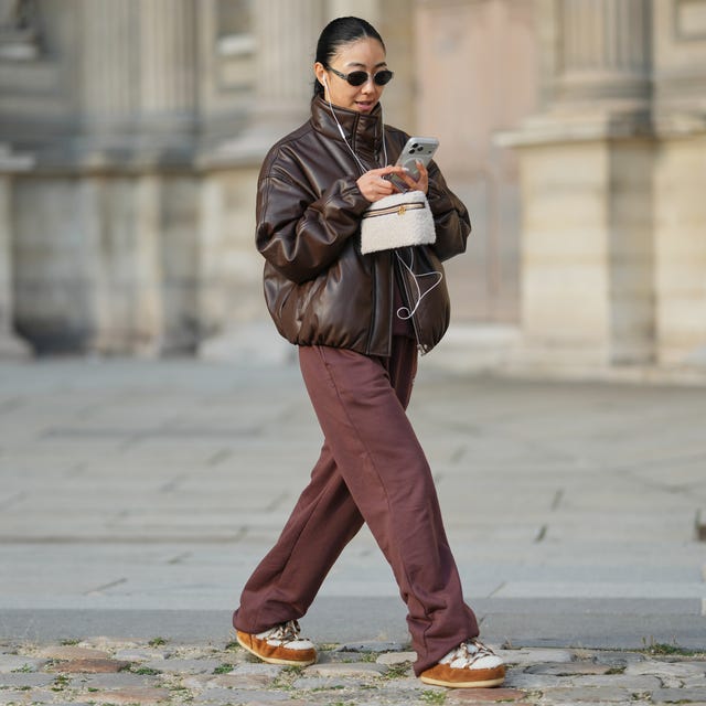 Maroon Joggers with Oversized Leather Jacket Maroon Joggers with Oversized Leather Jacket — Trendy Jogging Outfits