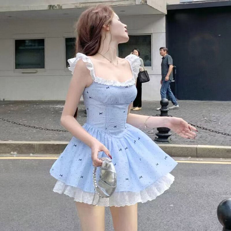 Light Blue Mini Dress with Sweetheart Neckline and Silver Clutch Bag — Trendy Kawaii Outfits
