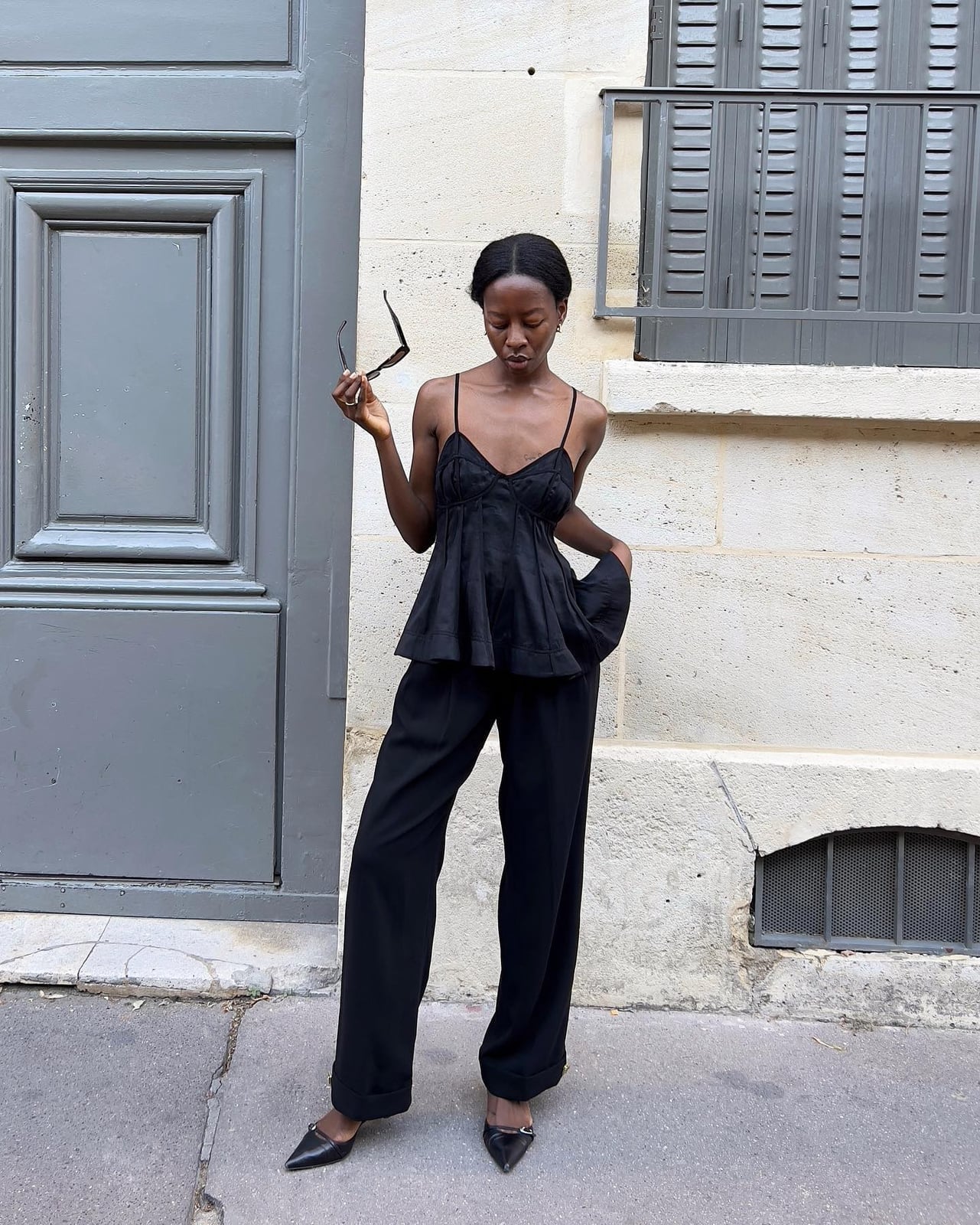 Black Workwear with Pointed Toe Kitten Heels — Trendy Kitten Heels Outfits