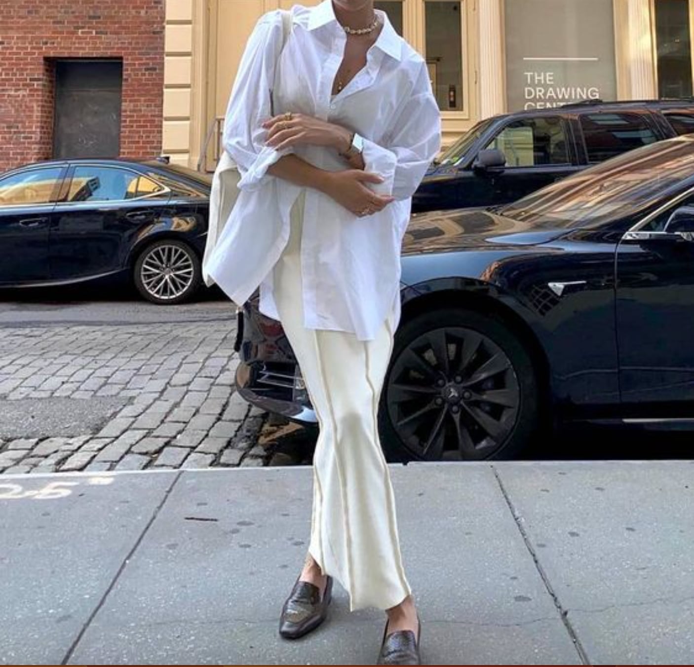 Oversized White Shirt with Cream Wide-Leg, Office-Safe Version Oversized White Shirt with Cream Wide-Leg, Office-Safe Version — Trendy Luxury Outfits