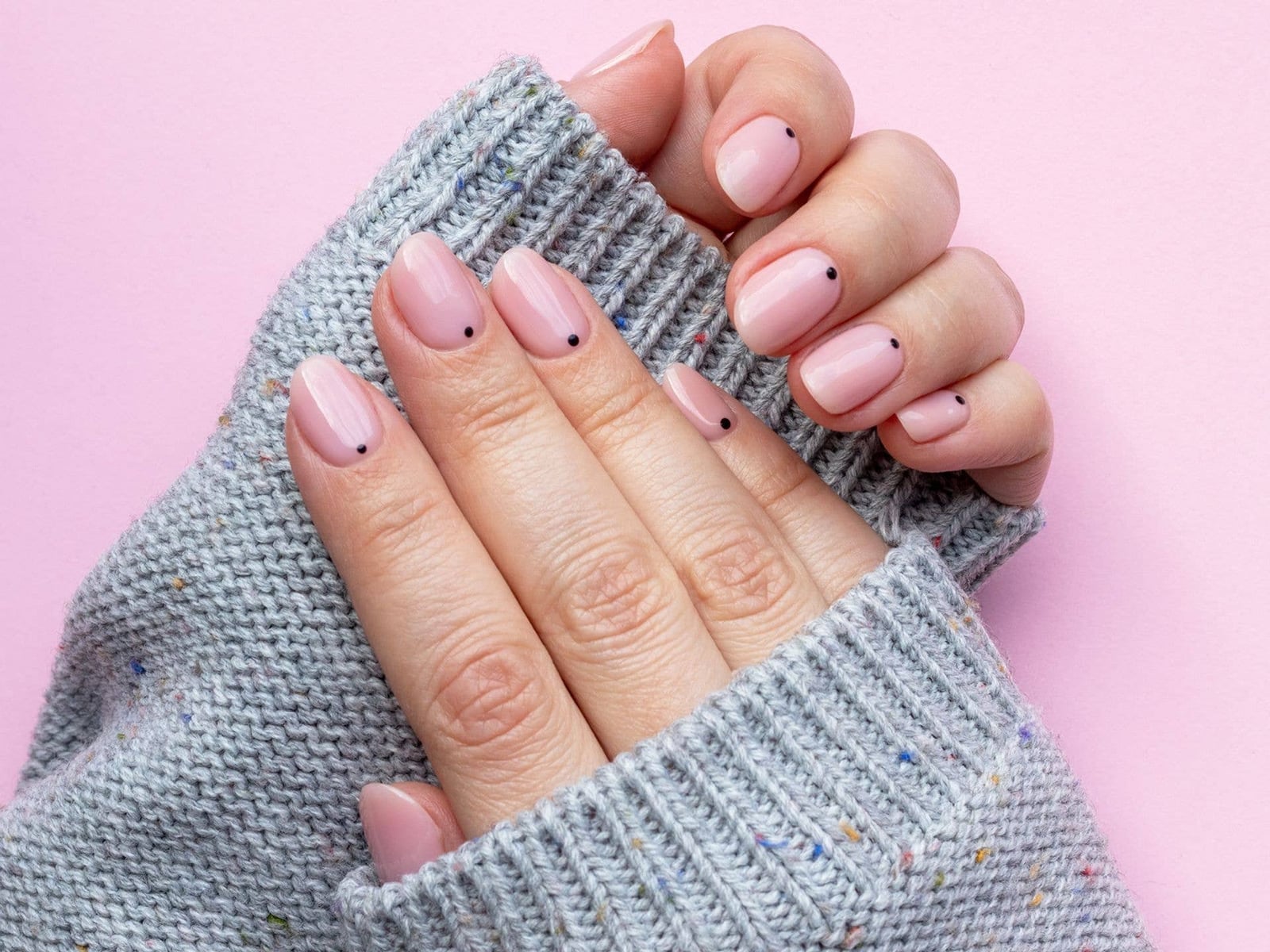 Short Almond Sheer Pink Single Dot Nails Short Almond Sheer Pink Single Dot Nails — Trendy Manicure Nails