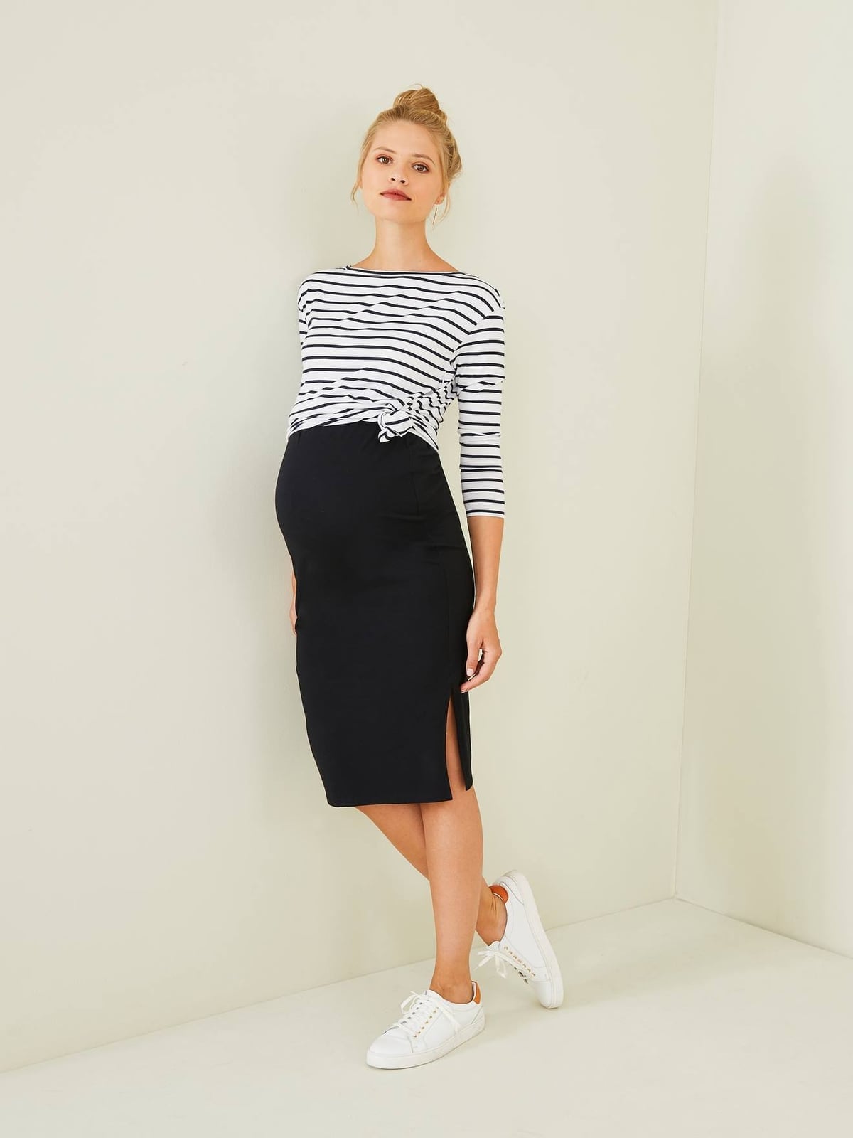 Striped Top With Black Pencil Maternity Skirt, Close-Up Take — Trendy Maternity Outfits