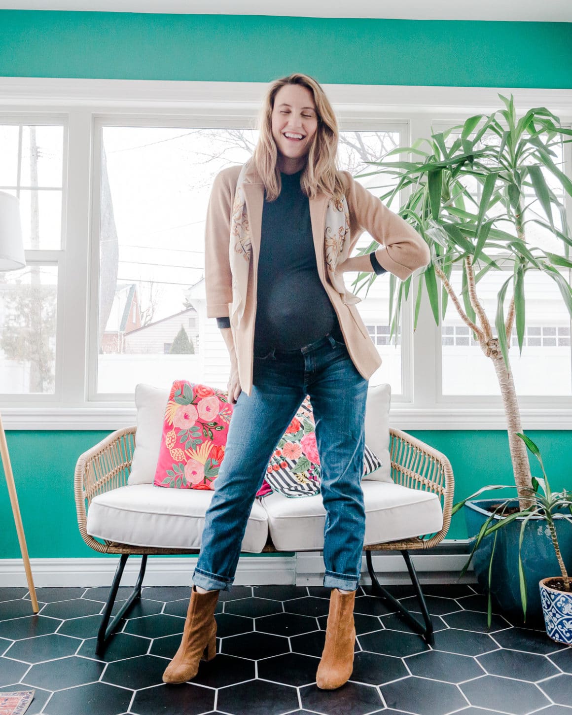 Camel Blazer Over Navy Top and Blue Jeans — Trendy Maternity Outfits
