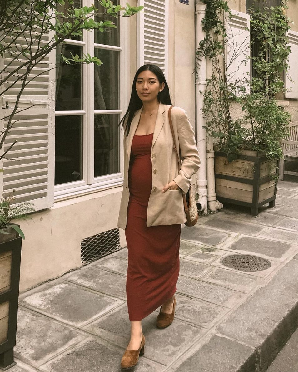 Fitted Red Dress With Oversized Linen Blazer and Suede Block Heels — Trendy Maternity Outfits