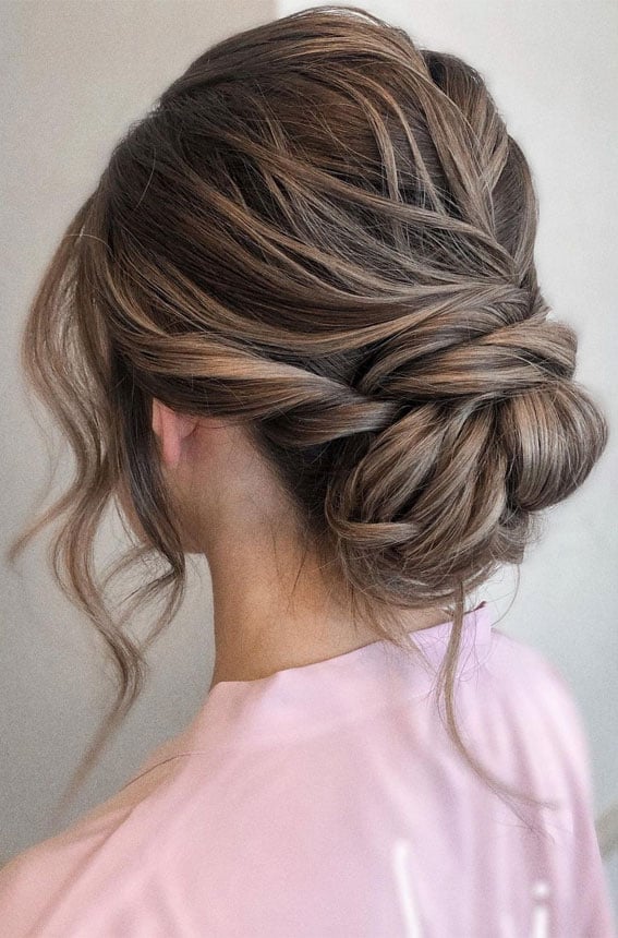 Soft Messy Updo With Loose Curls — Trendy Messy Hair