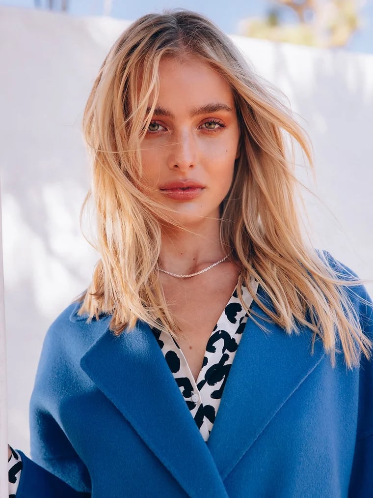Messy Wavy Blonde Collarbone Cut — Trendy Messy Hair