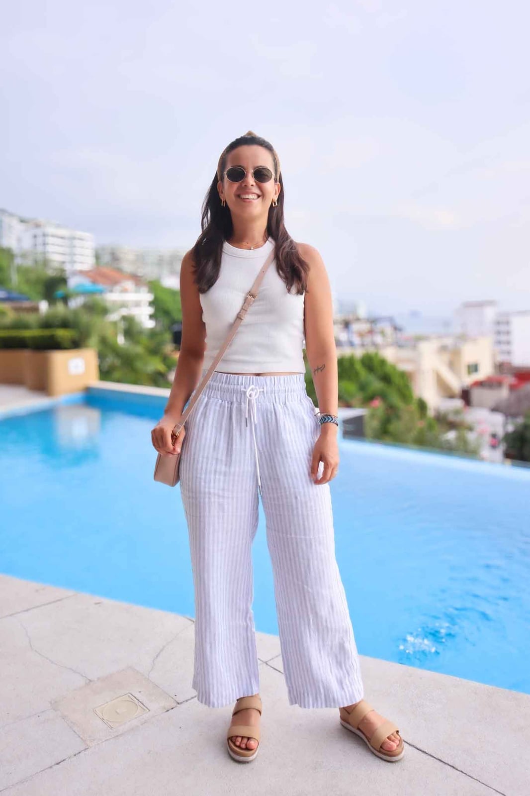 White Tank Top with Striped Linen Pants White Tank Top with Striped Linen Pants — Trendy Mexico Outfits