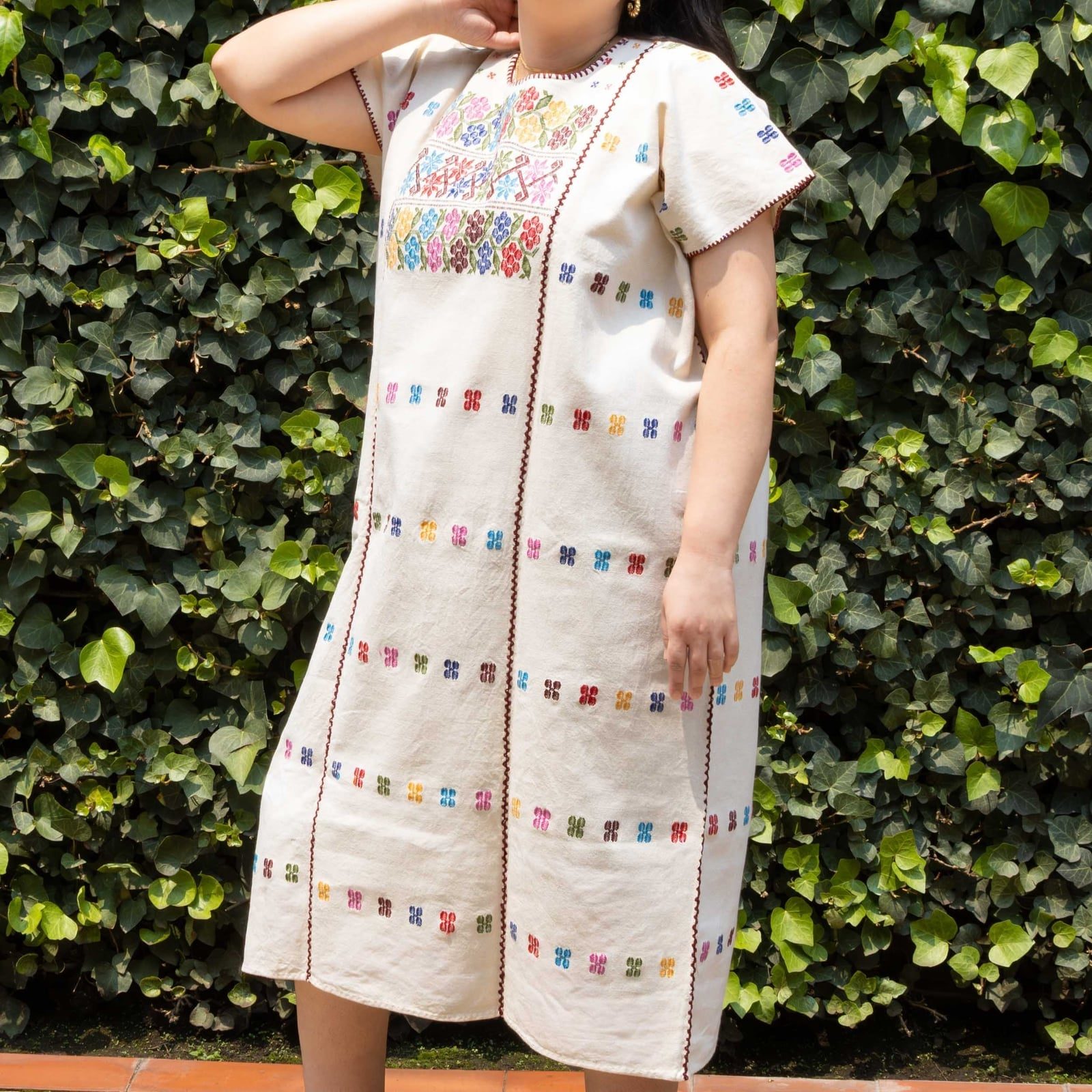 Cream Linen Shift Dress with Floral Embroidery Cream Linen Shift Dress with Floral Embroidery — Trendy Mexico Outfits