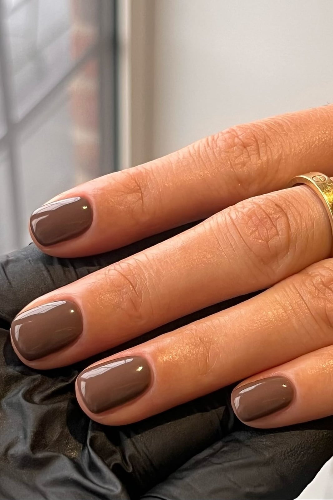 Glossy Deep Brown Soft Square Nails Glossy Deep Brown Soft Square Nails — Trendy Mocha Nails