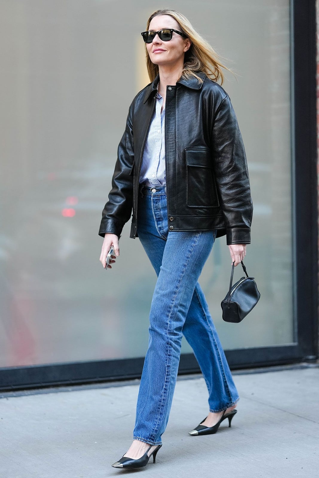 Straight Leg Jeans with Leather Jacket — Trendy Mom Jeans Outfits
