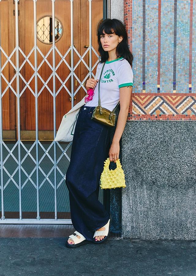 Ringer T-Shirt with Dark Wash Wide-Leg Jeans and Slide Sandals — Trendy Monday Outfit
