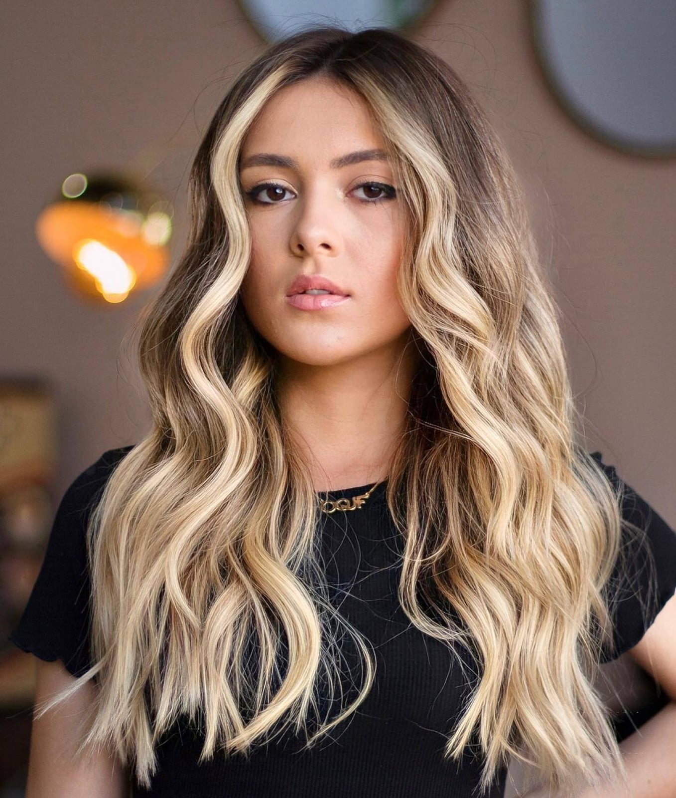 Ash Blonde Collarbone With Bright Money Piece Ash Blonde Collarbone With Bright Money Piece — Trendy Money Piece Hair