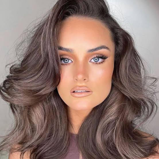 Collarbone Dark Brown With Ash Blonde Balayage — Trendy Mushroom Brown Hair Color
