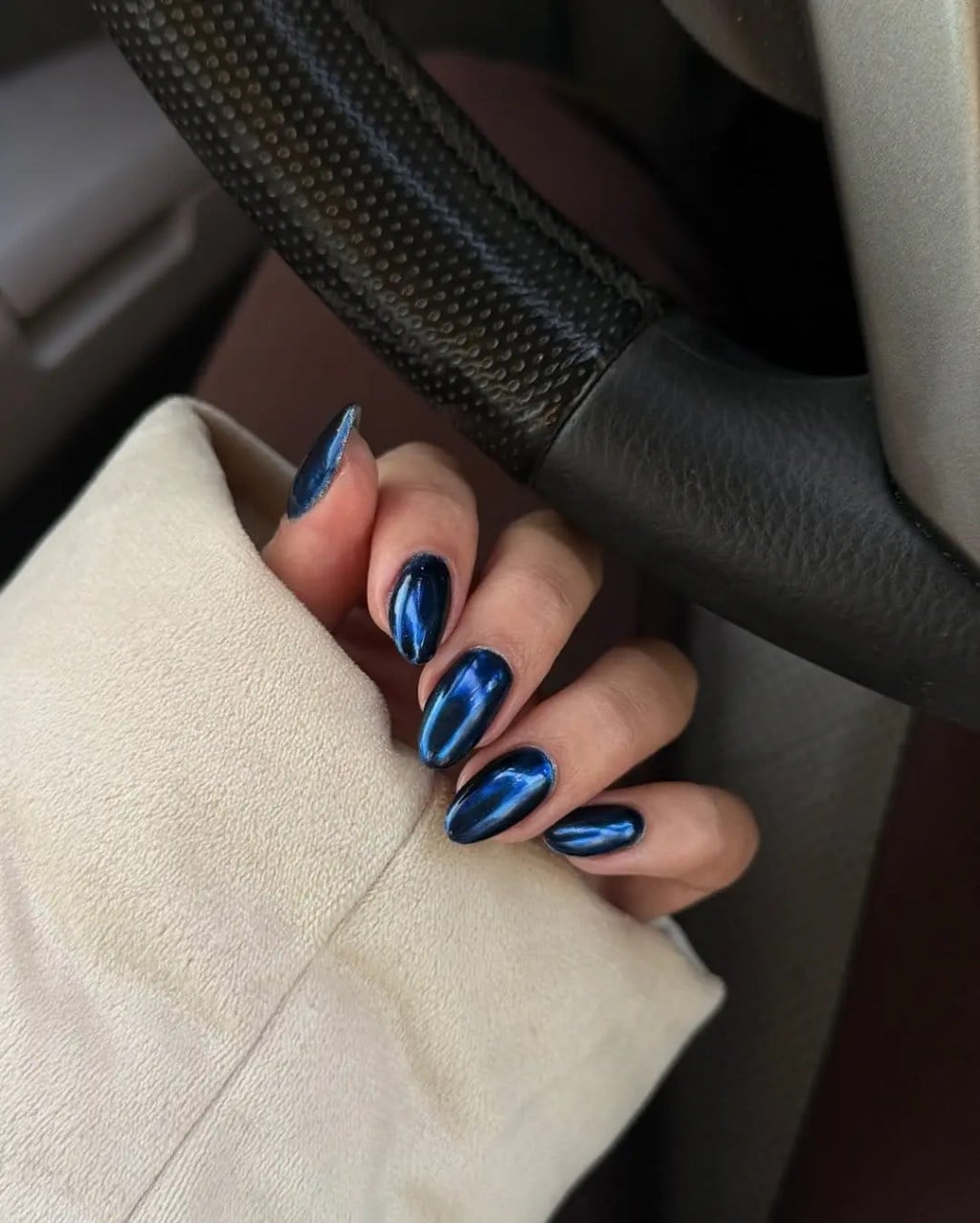 Medium Almond Chrome Navy Nails Medium Almond Chrome Navy Nails — Trendy Navy Nails