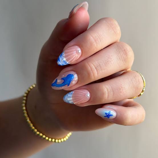 Medium Almond Blue Wave Shell Nails Medium Almond Blue Wave Shell Nails — Trendy Ocean Nails