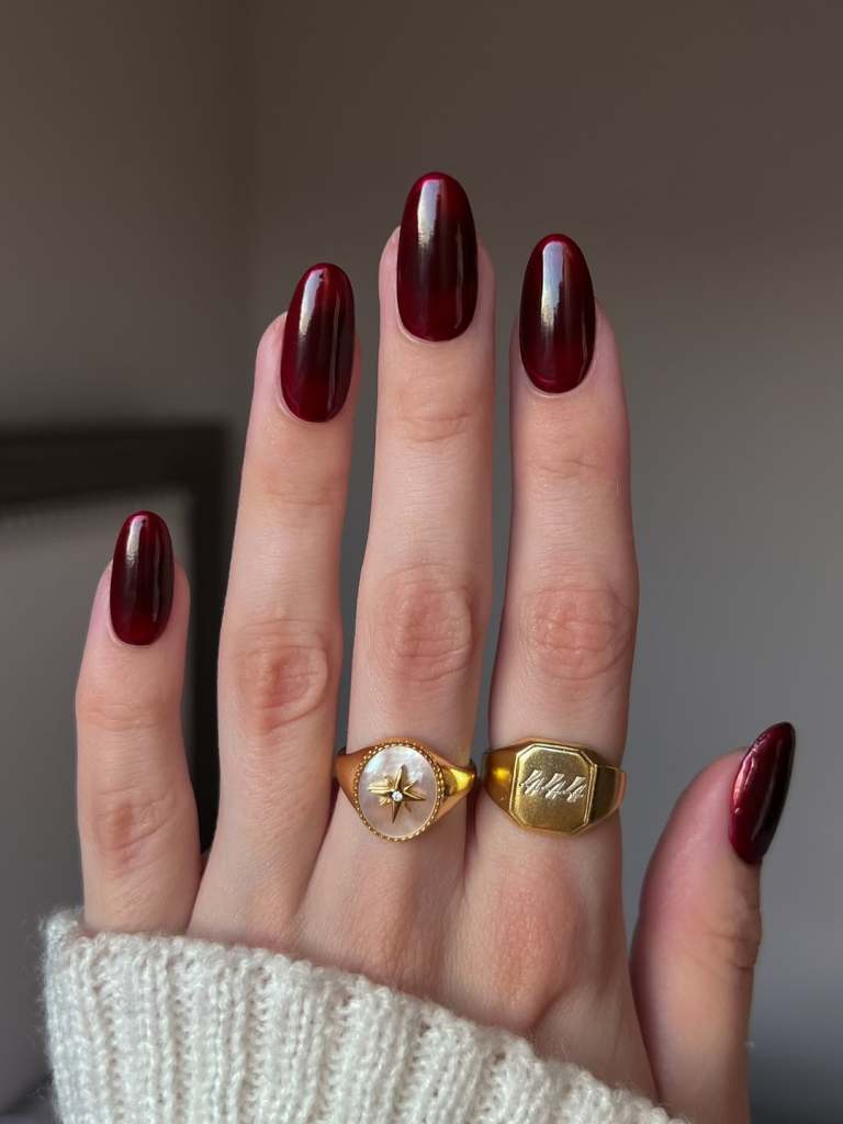 Deep Burgundy Medium Oval Nails Deep Burgundy Medium Oval Nails — Trendy Old Money Nails