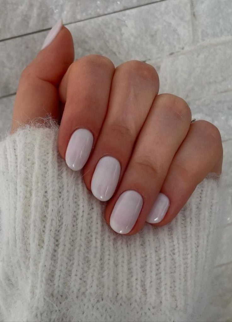 Milky White Marble Short Almond Nails Milky White Marble Short Almond Nails — Trendy Old Money Nails