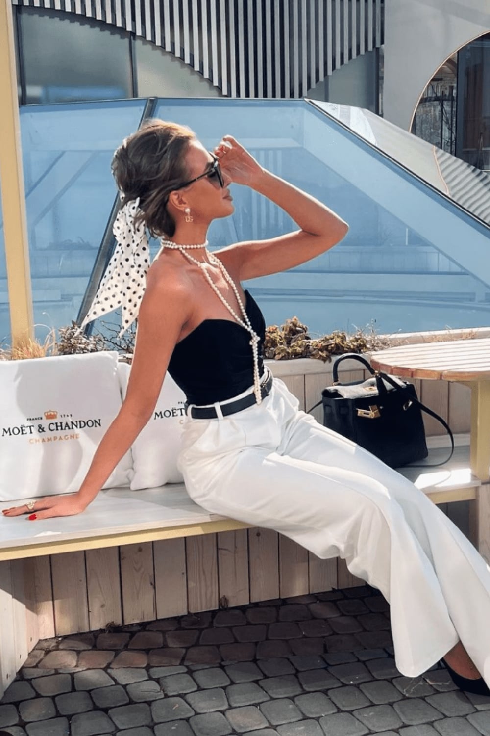 Chic Black Top With White Wide-Leg Trousers — Trendy Old Money Outfits