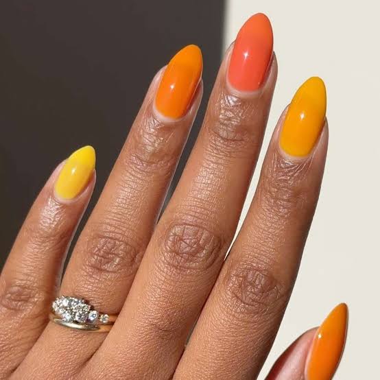 Short Almond Sheer Orange Coral Yellow Jelly Gradient Short Almond Sheer Orange Coral Yellow Jelly Gradient — Trendy Orange Nails