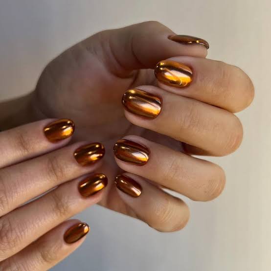 Short Oval Metallic Copper Orange Chrome Nails Short Oval Metallic Copper Orange Chrome Nails — Trendy Orange Nails