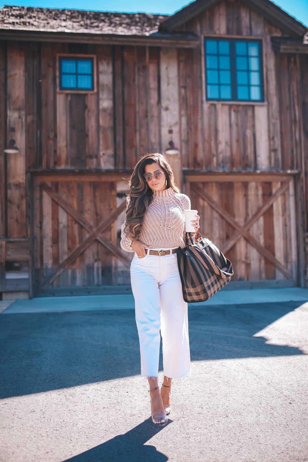 Beige Knit Sweater with Cropped Wide-Leg Jeans Beige Knit Sweater with Cropped Wide-Leg Jeans — Trendy Outfit Ideas