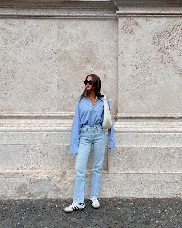 Oversized Light Blue Shirt with Straight-Leg Jeans, Close-Up Take Oversized Light Blue Shirt with Straight-Leg Jeans, Close-Up Take — Trendy Outfit Ideas
