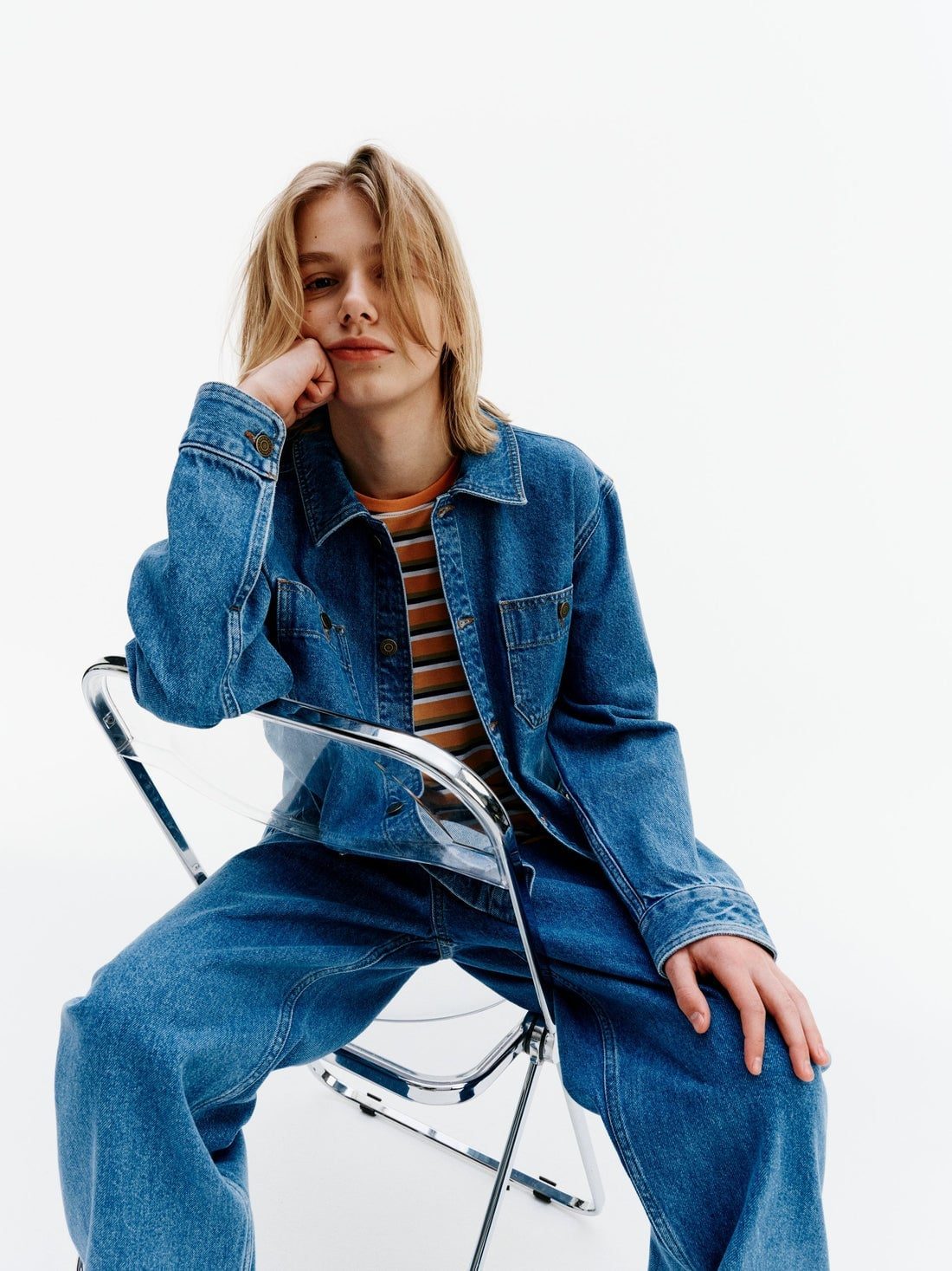 Oversized Denim Jacket with Striped T-Shirt and Wide Jeans Oversized Denim Jacket with Striped T-Shirt and Wide Jeans — Trendy Outfits for Teens