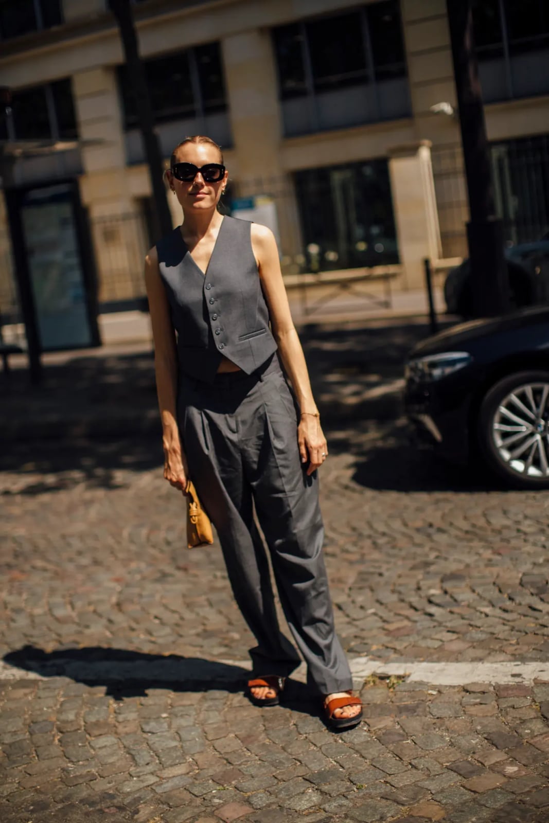 Grey Vest and Trousers Set for Casual Daytime Chic Grey Vest and Trousers Set for Casual Daytime Chic — Trendy Parisian Style